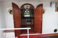 Круизен кораб за продажба