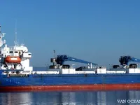 Хладилен кораб за продажба