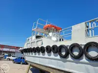 Кораб за превоз на екипаж за продажба