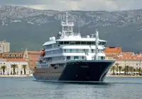 Круизен кораб за продажба