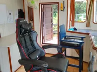 Десантен кораб, танкер за продажба
