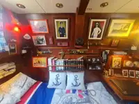Пожарогасящ кораб за продажба