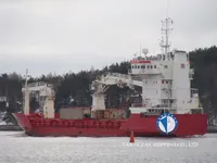 Хладилен кораб за продажба