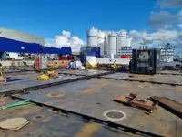 Контейнеровоз за продажба