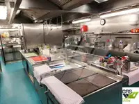 Плаващ хотел за продажба