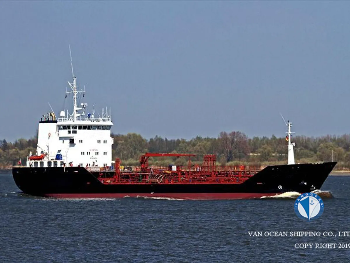 Танкер за нефт/химикали за продажба