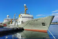 Изследователски кораб за продажба