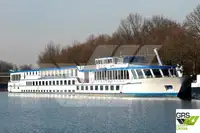 Круизен кораб за продан