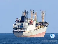 Хладилен кораб за продажба