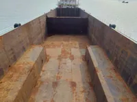 Контейнеровоз за продажба
