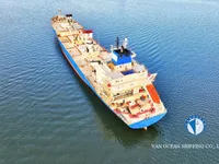 Хладилен кораб за продажба