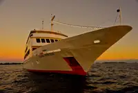 Круизен кораб за продан