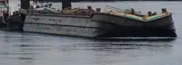 Баржа за продажба