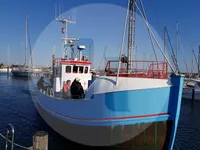 Риболовен кораб за продажба