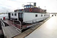 Баржа за продажба