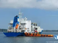 Хладилен кораб за продажба