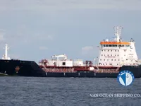 Танкер за нефт/химикали за продажба