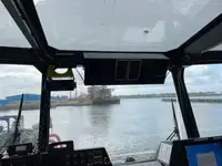 Контейнеровоз за продажба
