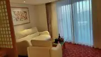 Круизен кораб за продажба