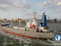 Хладилен кораб за продажба