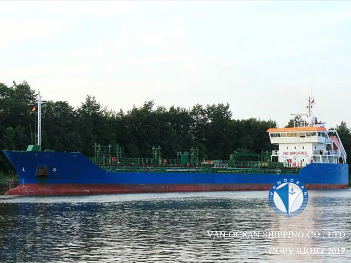 Танкер за нефт/химикали за продажба