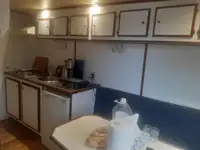 Контейнеровоз за продажба