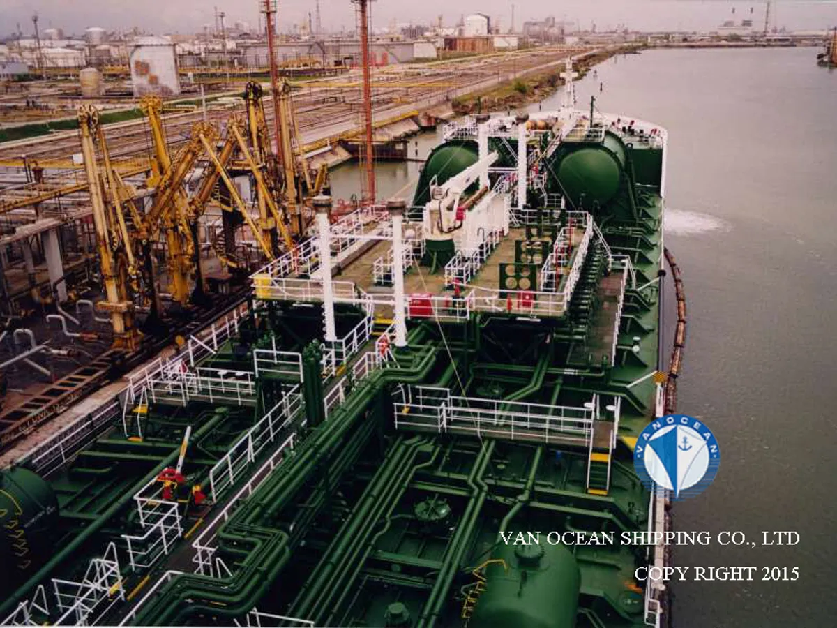Танкер за нефт/химикали за продажба