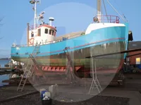 Риболовен кораб за продажба