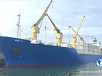 Хладилен кораб за продажба