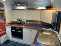 Изследователски кораб за продажба