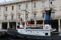 Буксир за продажба