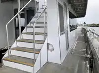 Круизен кораб за продажба
