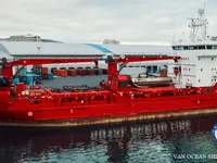 Хладилен кораб за продажба