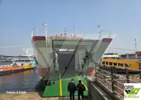 Десантен кораб, танкер за продажба