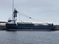 Хладилен кораб за продажба