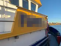 Буксир за продажба