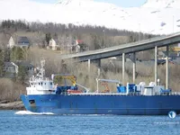 Хладилен кораб за продажба