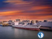 Хладилен кораб за продажба