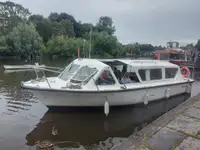 Пътнически кораб за продажба