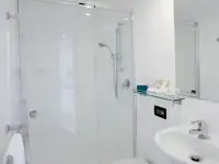Катамаран за продан