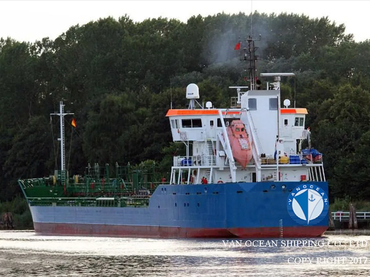 Танкер за нефт/химикали за продажба