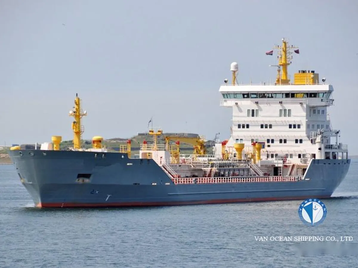 Танкер за нефт/химикали за продажба