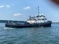 Буксир за продажба