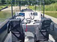 Контейнеровоз за продажба