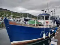 Пилотен кораб за продажба