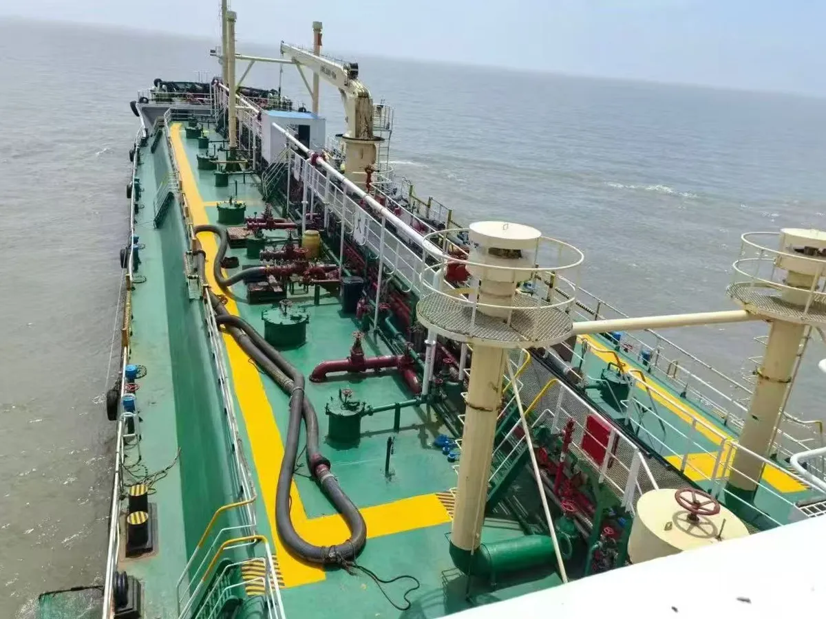 Танкер за нефт/химикали за продажба