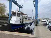 Круизен кораб за продажба