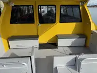 Круизен кораб за продажба
