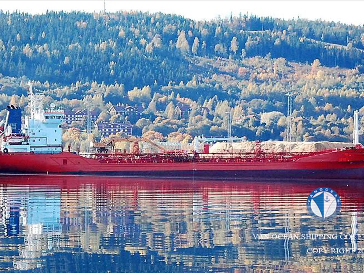 Танкер за нефт/химикали за продажба