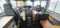 Контейнеровоз за продажба